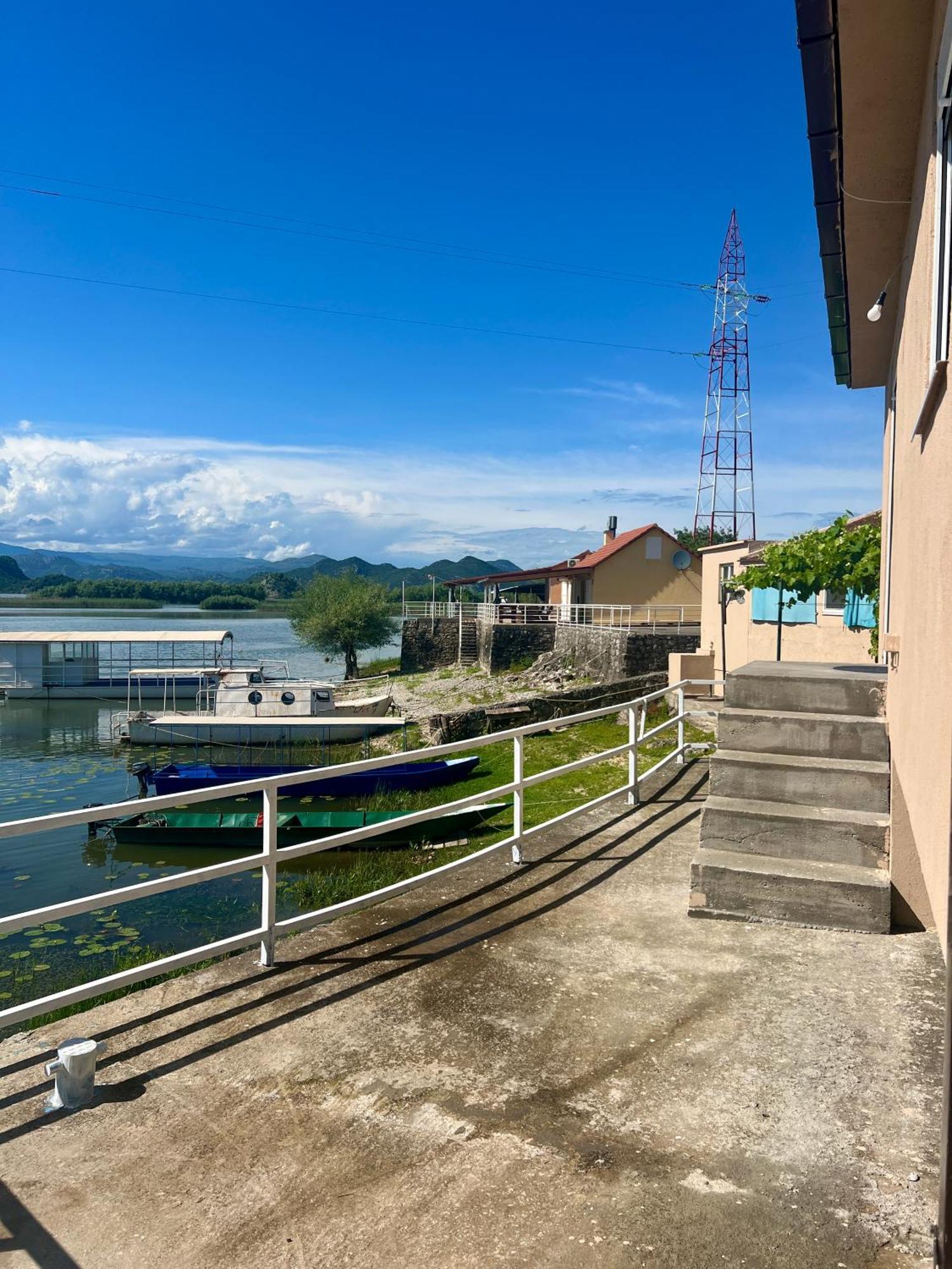 Lakeside Harmony Apartment Golubovci Exterior photo